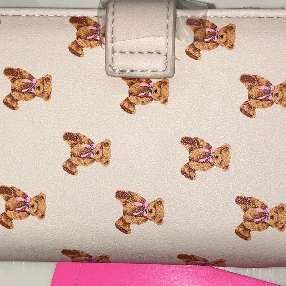 Betsey Johnson neutral cream